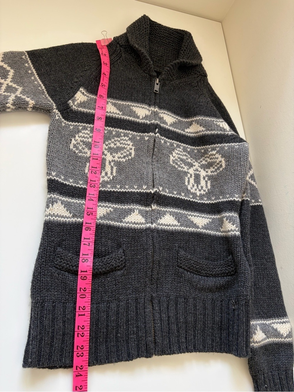 ARITZIA TNA SEA TO SKY 100% LAMBSWOOL COWICHAN STYLE CARDIGAN SWEATER - Picture 8 of 8